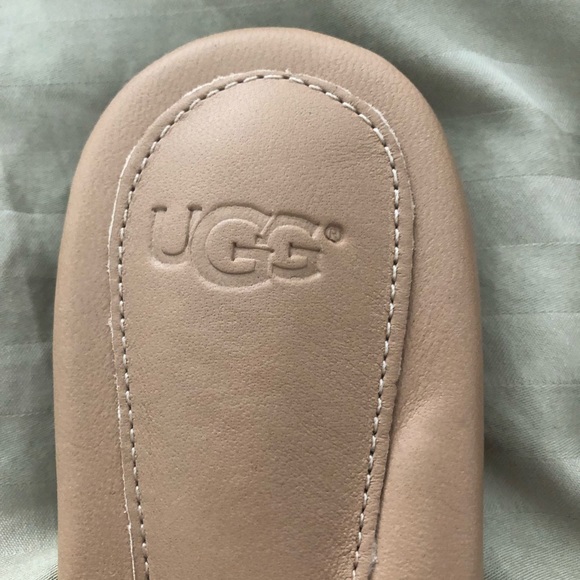 UGG Sandals - Picture 4 of 5